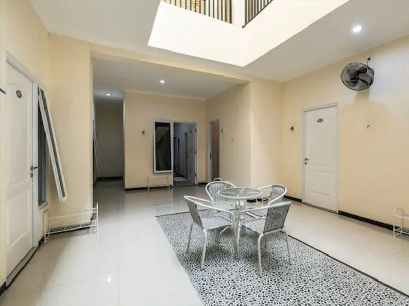Griya Loka 2 Syariah Near Simpang Lima Mitra Reddoorz 호텔 세마랑 외부 사진