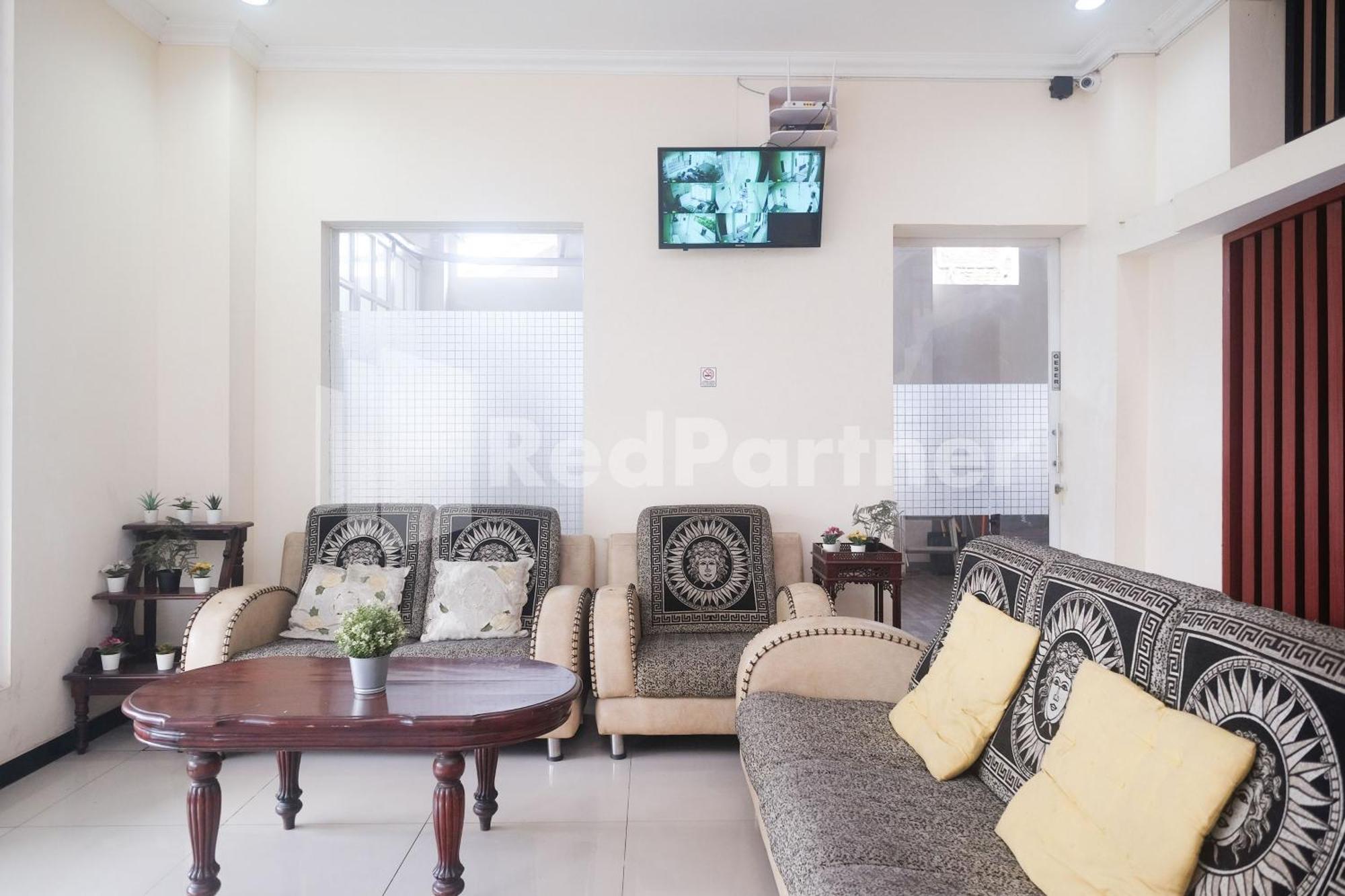 Griya Loka 2 Syariah Near Simpang Lima Mitra Reddoorz 호텔 세마랑 외부 사진
